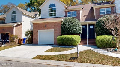 /international/us/110-lighthouse-drive-carolina-beach-nc-110106787795/