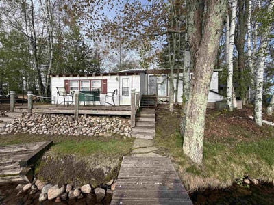 /international/us/18604-smokey-lake-lane-townsend-wi-110108392376/