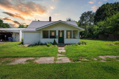 /international/us/4438-division-street-mcbride-mi-110101258386/?lang=en