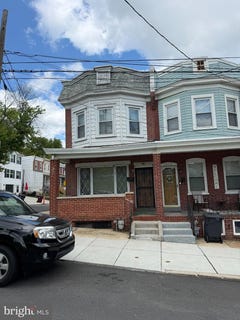 /international/us/1327-oak-street-wilmington-de-110108295744/