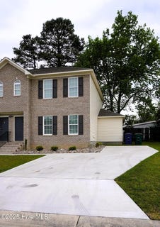 /international/us/1517-pine-brook-court-greenville-nc-110101368416/