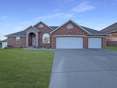 /international/us/3331-n-blair-court-springfield-mo-110120485611/