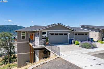 /international/us/126-ingram-pl-white-salmon-wa-110100901265/