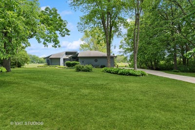 /international/us/62-foxhurst-lane-newark-il-110099929768/