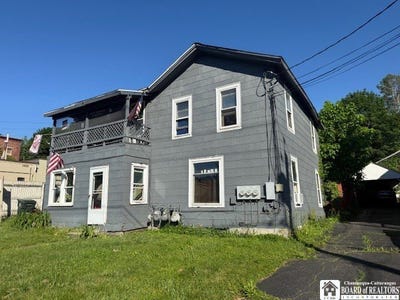/international/us/1035-e-2nd-street-jamestown-ny-110108771207/
