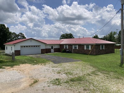 /international/us/8550-highway-e-houston-mo-110108229556/