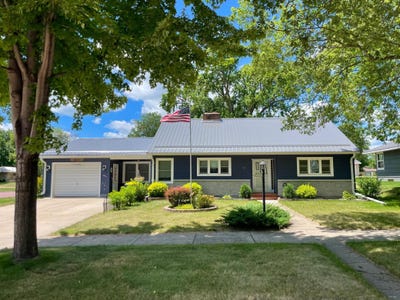 /international/us/18-s-paffrath-avenue-springfield-mn-110109193125/
