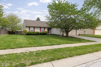 /international/us/1226-meadowood-drive-danville-in-110107392541/