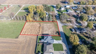 /international/us/404-oak-street-salix-ia-110107882627/