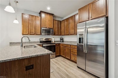 /international/us/133-capeside-court-williamsburg-va-110108910460/