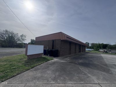 /international/us/509-n-church-street-burlington-nc-110107667332/