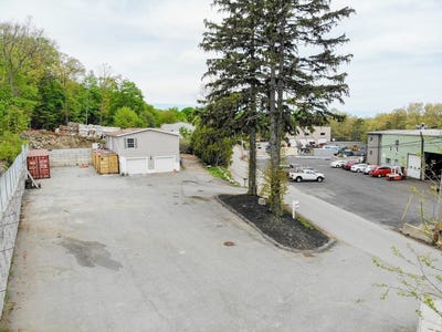 /international/us/25-popes-ln-danvers-ma-110103201184/