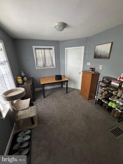 /international/us/1213-w-college-avenue-york-pa-110100027233/