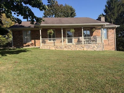 /international/us/321-meador-lane-shady-spring-wv-110120610972/