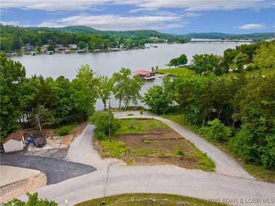/international/us/73-good-neighbors-loop-camdenton-mo-110100241572/