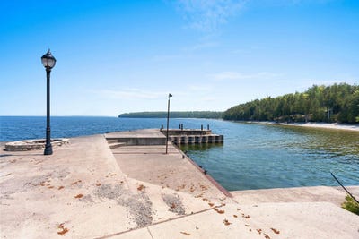 /international/us/810-wisconsin-bay-road-ellison-bay-wi-110100031491/?lang=en