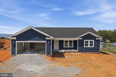 /international/us/114-arthur-lane-luray-va-110108297809/