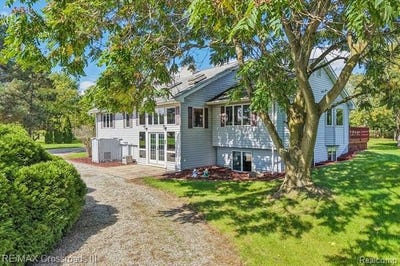/international/us/9205-bemis-road-ypsilanti-twp-mi-110120152317/