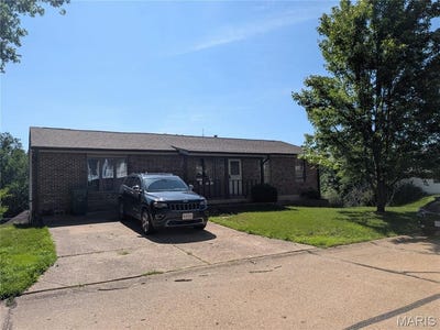 /international/us/2552-somerville-drive-high-ridge-mo-110108504866/