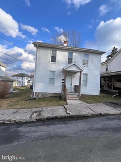 /international/us/24-hill-street-frostburg-md-110105937311/