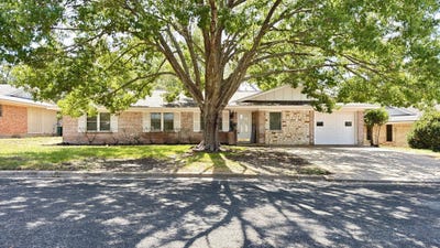 /international/us/2512-lowrey-drive-gatesville-tx-110110200875/