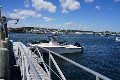 /international/us/64-rocky-neck-ave-gloucester-ma-110108193362/