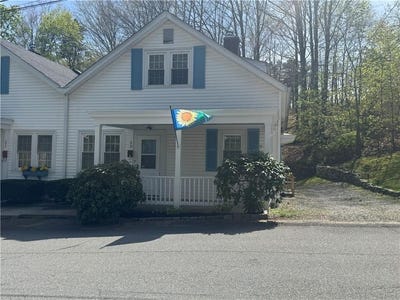 /international/us/19-whipple-avenue-smithfield-ri-110107712595/