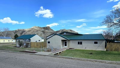 /international/us/419-415-s-rosser-ave-glendive-mt-110107763044/