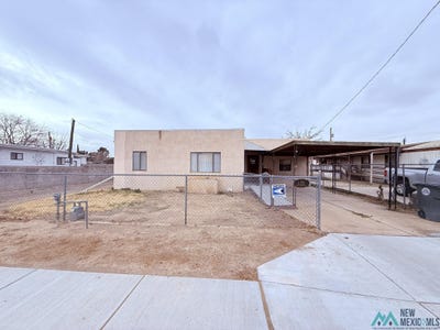 /international/us/105-rio-grande-avenue-truth-or-consequences-nm-110105114796/