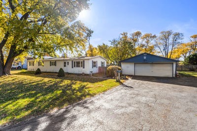 /international/us/709-w-park-street-thomasboro-il-110106691868/