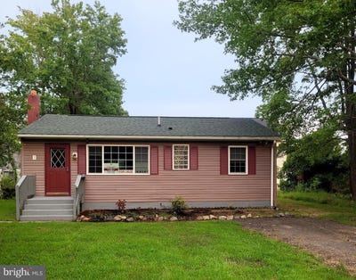 /international/us/244-6th-street-colonial-beach-va-110107723362/