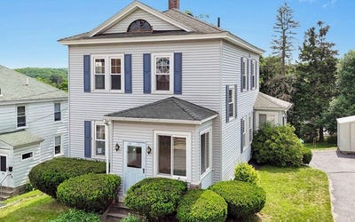 /international/us/105-beech-st-clinton-ma-110108854630/