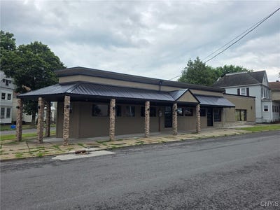 /international/us/709-albany-street-utica-ny-110101338755/?lang=fr