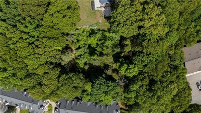 /international/us/woodlawn-avenue-north-providence-ri-110108344275/