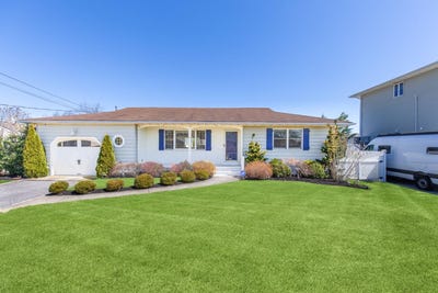 /international/us/13-marlin-rd-east-quogue-ny-110110012448/