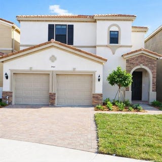 /international/us/19105-ne-8th-court-miami-fl-110107488177/