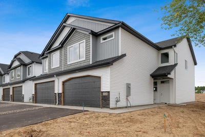 /international/us/2100-cleveland-lane-s-cambridge-mn-110103498555/
