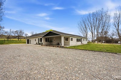 /international/us/2380-lower-pond-lane-homedale-id-110106526516/