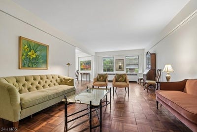 /international/us/10-crestmont-rd-montclair-twp-nj-110109004348/