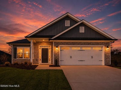 /international/us/405-whitetail-way-tabor-city-nc-110109981835/