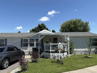/international/us/904-moore-street-baraboo-wi-110100589671/