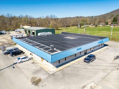 /international/us/841-highway-25-williamsburg-ky-110106588777/