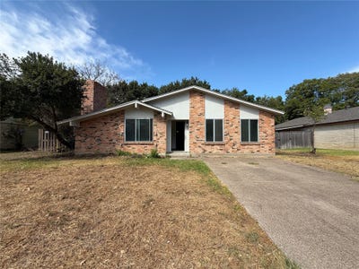 /international/us/2610-fallcreek-street-arlington-tx-110120019753/