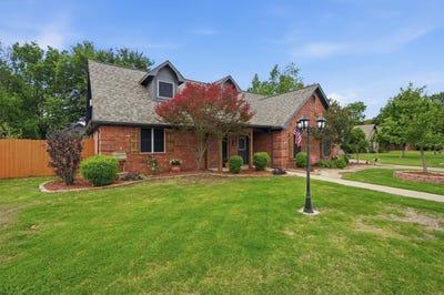 /international/us/105-franklin-court-pottsboro-tx-110107859622/