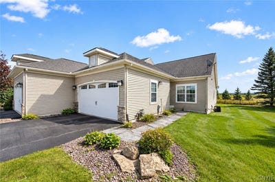 /international/us/105-star-gaze-circle-fayetteville-ny-110120026681/