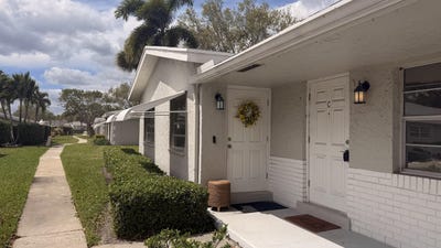 /international/us/2403-lowson-boulevard-delray-beach-fl-110106582584/