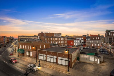 /international/us/221-3rd-st-la-crosse-wi-110089283401/
