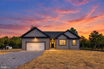 /international/us/9905-robert-e-lee-drive-spotsylvania-va-110120855474/