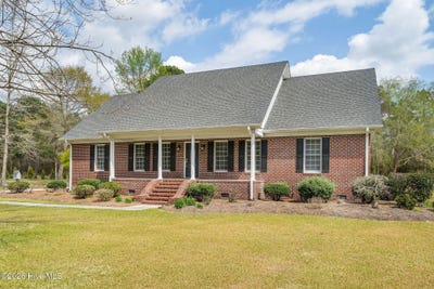 /international/us/213-country-club-drive-wallace-nc-110106958316/