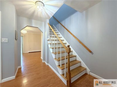 /international/us/406-cranbury-road-east-brunswick-nj-110119747630/